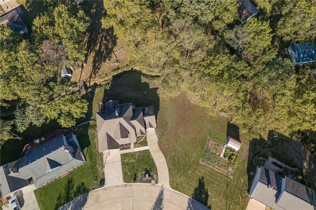 1003 Adam Drive — photo 12