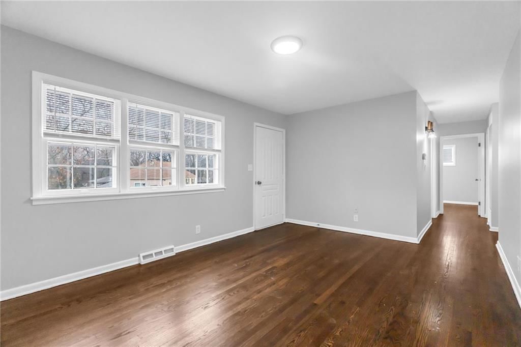 819 S Main Street — photo 6