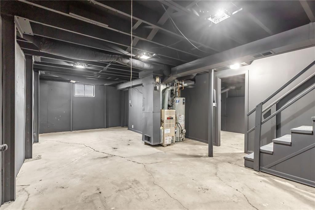 819 S Main Street — photo 17