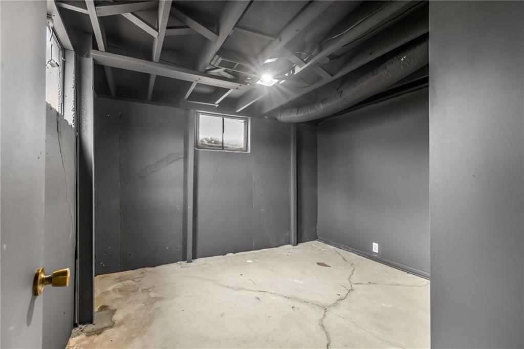 819 S Main Street — photo 20