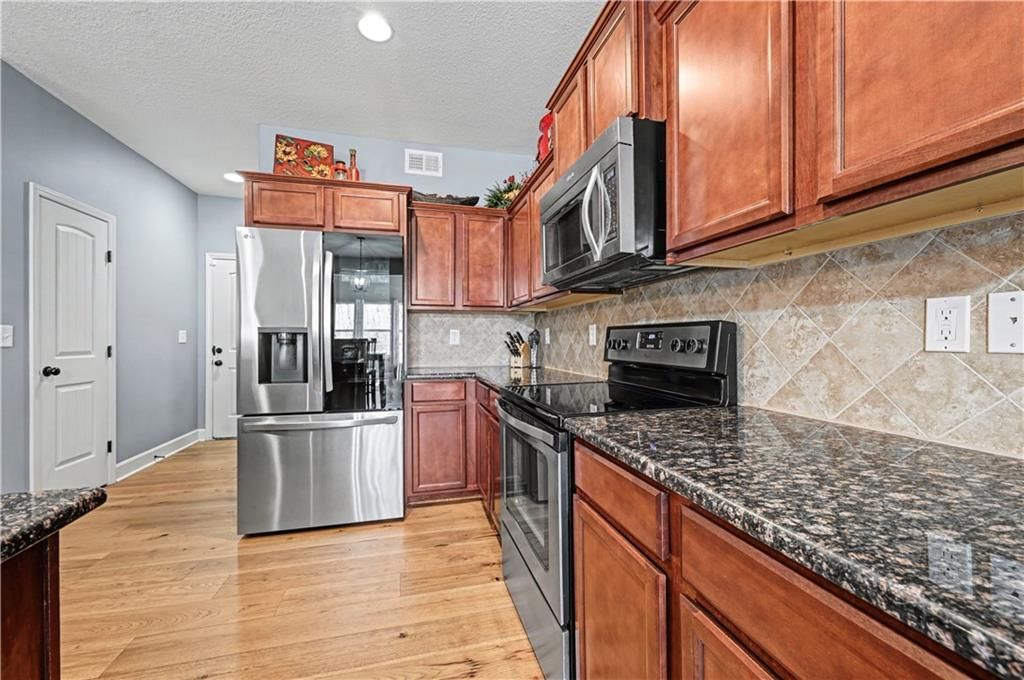 9022 Quill Street — photo 10