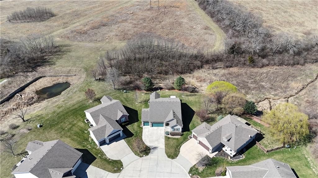 9022 Quill Street — photo 33