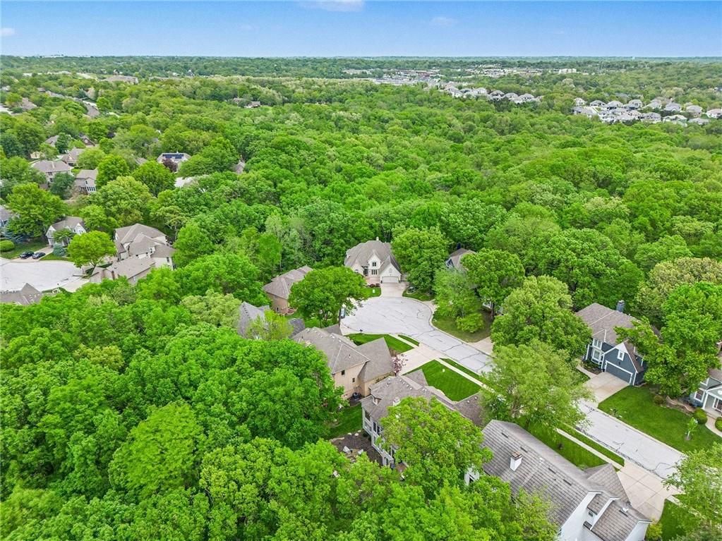 5529 Sleepy Hollow Drive — photo 4