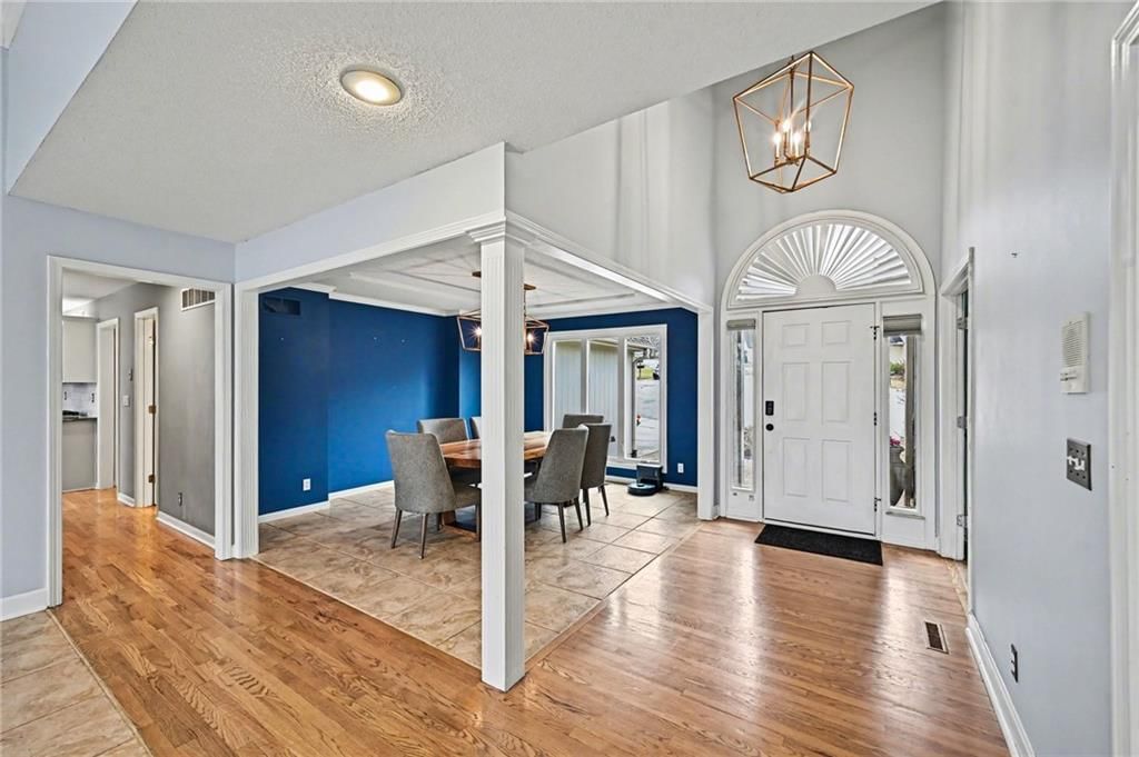 5529 Sleepy Hollow Drive — photo 6