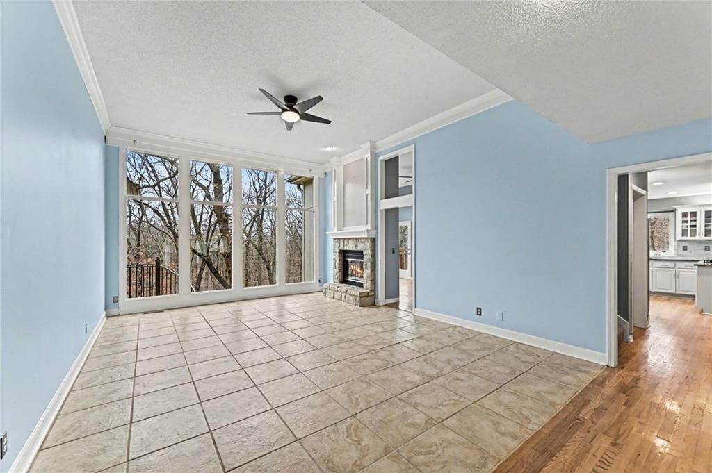 5529 Sleepy Hollow Drive — photo 9