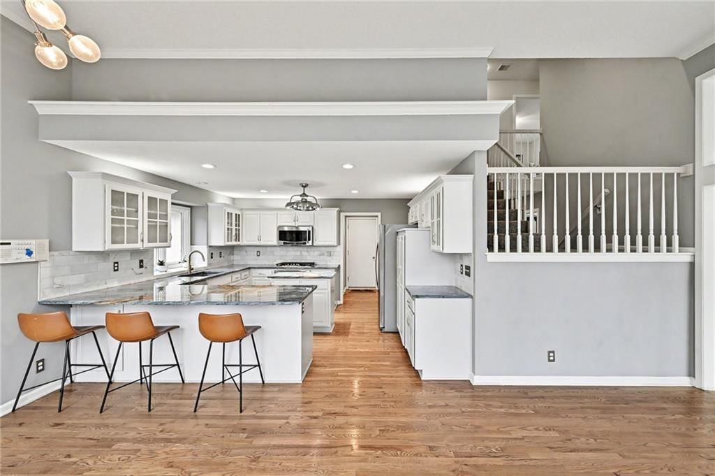 5529 Sleepy Hollow Drive — photo 10