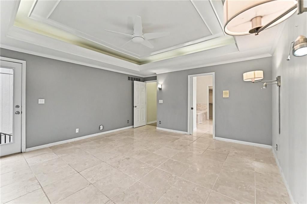 5529 Sleepy Hollow Drive — photo 19