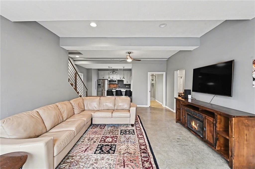 5529 Sleepy Hollow Drive — photo 23
