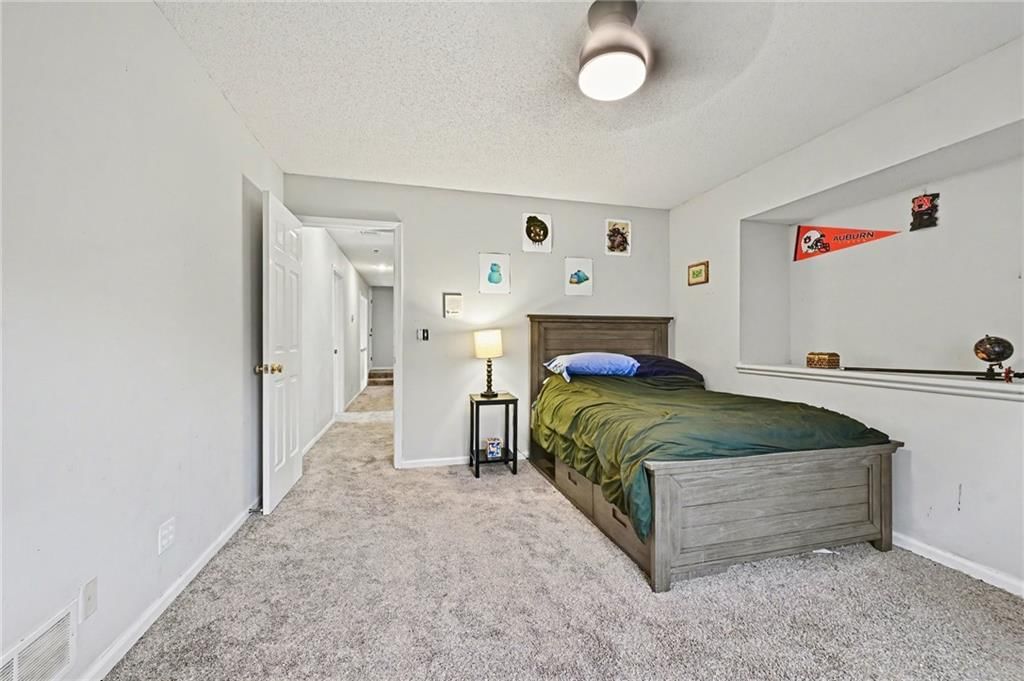 5529 Sleepy Hollow Drive — photo 29
