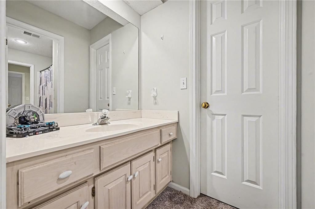 5529 Sleepy Hollow Drive — photo 30