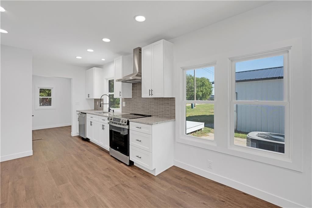 100 N Olive Street — photo 29