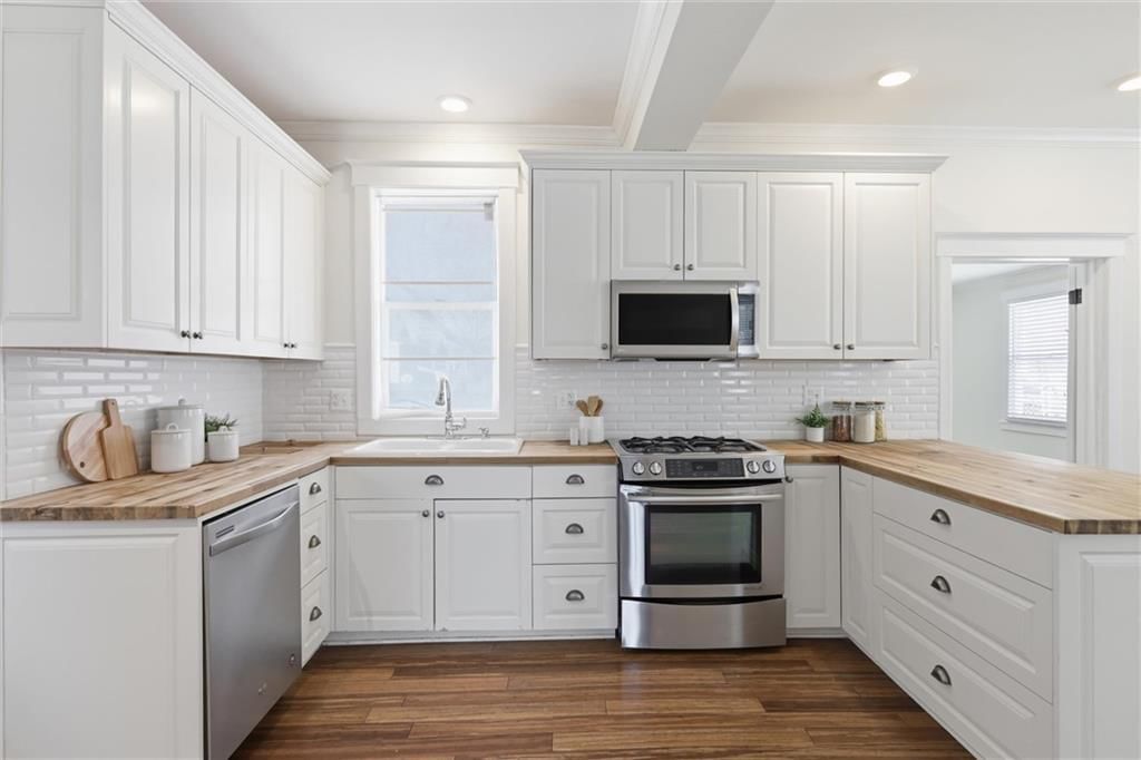 808 E 33rd Street — photo 11