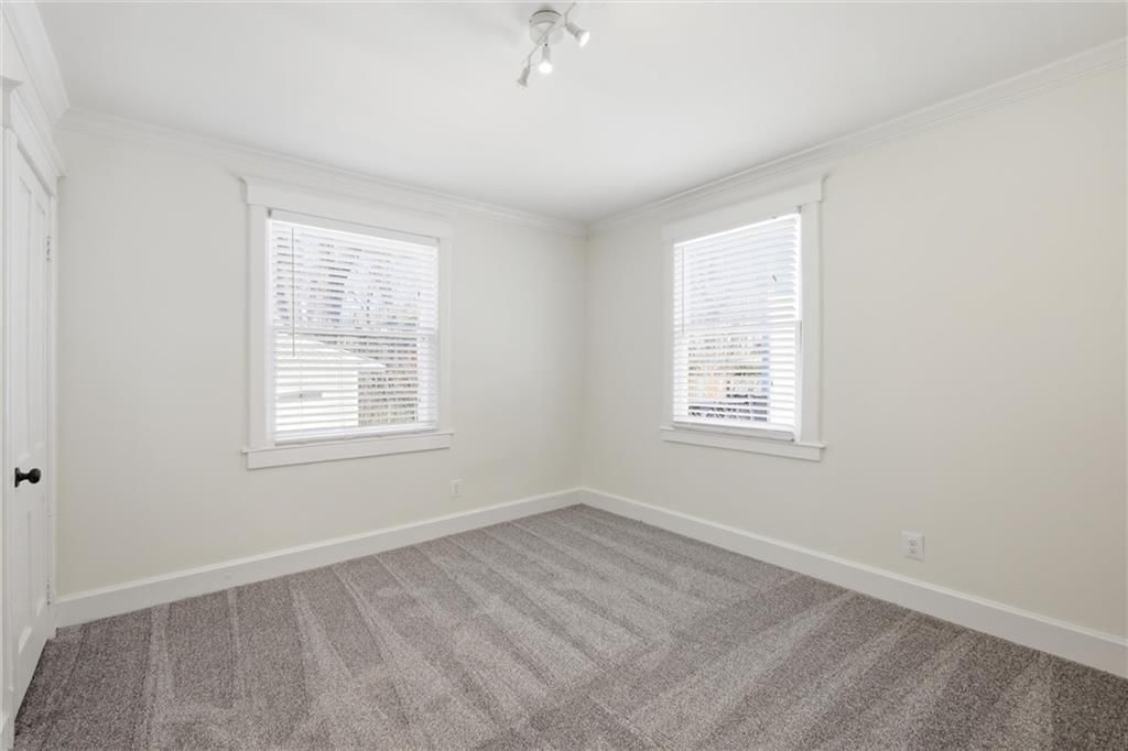 808 E 33rd Street — photo 20