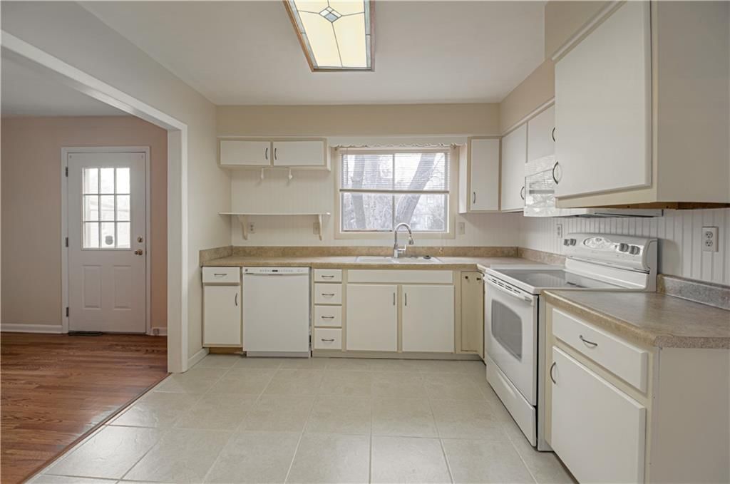8413 Kentucky Avenue — photo 9