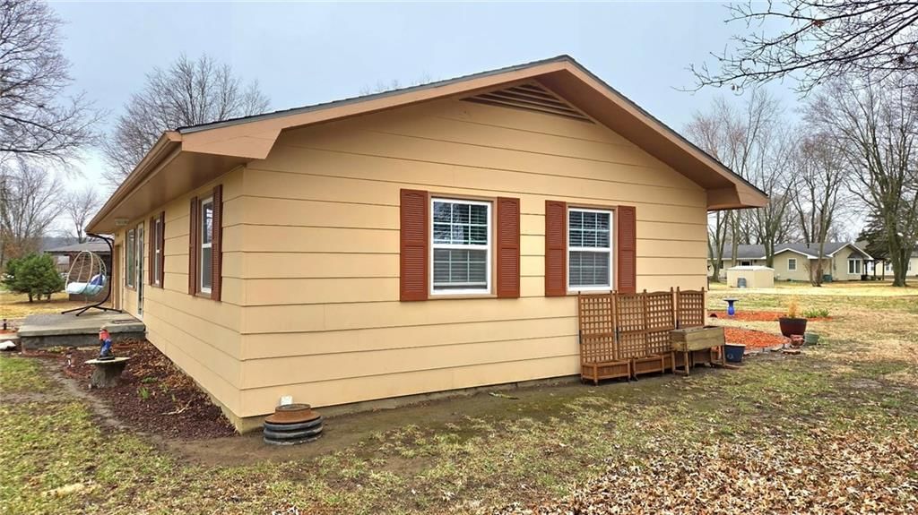 303 Clay Street — photo 7