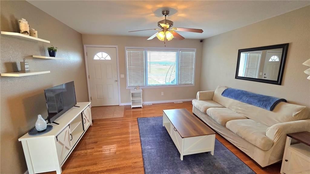 303 Clay Street — photo 15
