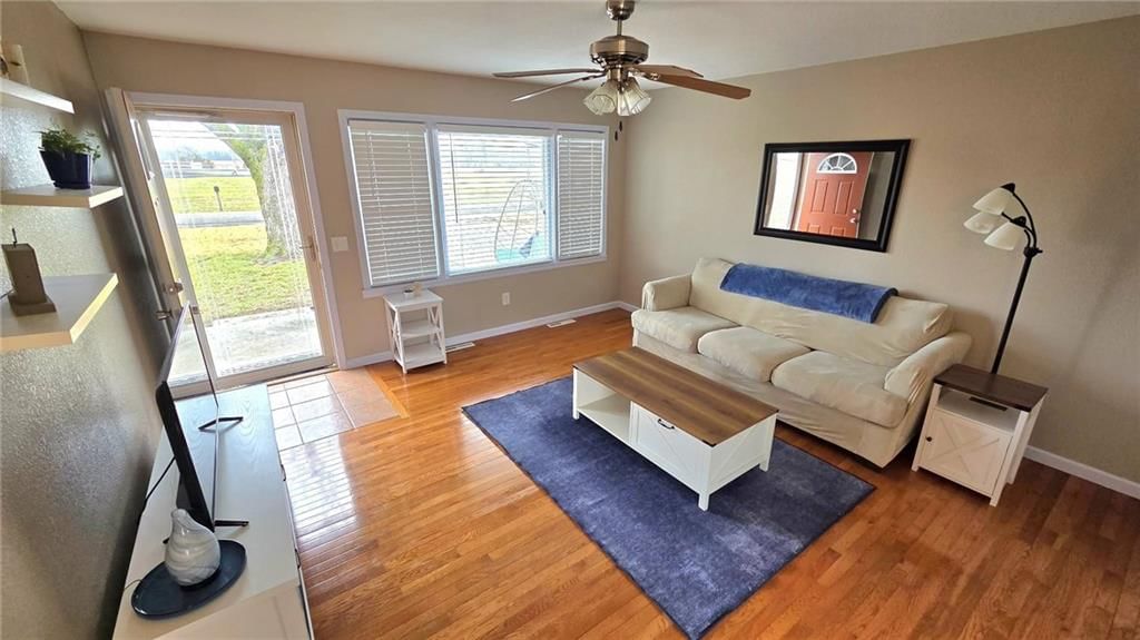 303 Clay Street — photo 16