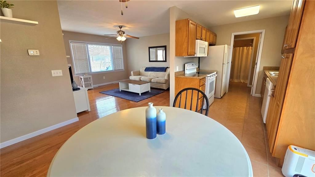 303 Clay Street — photo 19