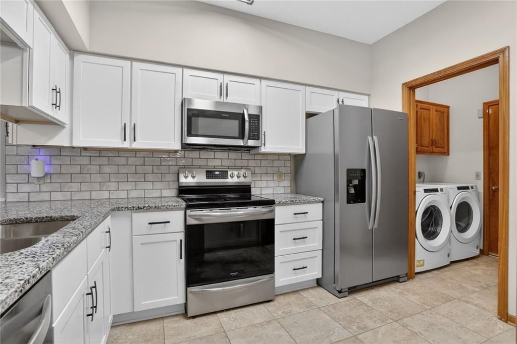 8247 NW Barrybrooke Court — photo 9