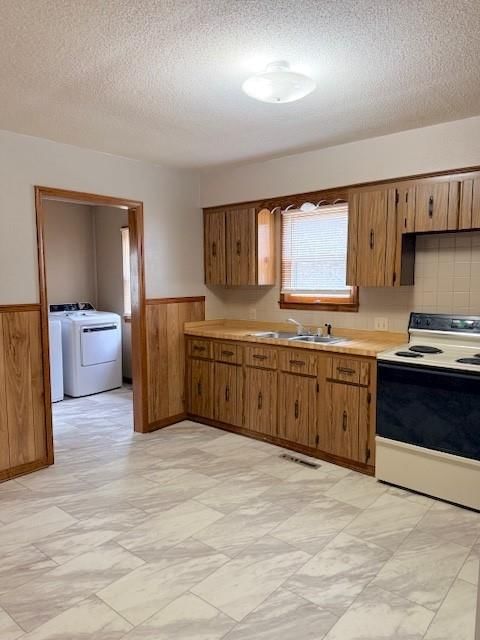 1017 E 14th Street — photo 14