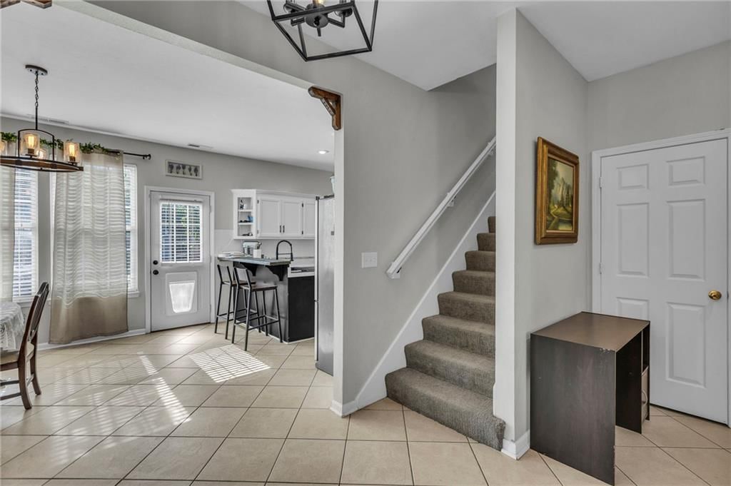 408 Eisenhower Road — photo 2