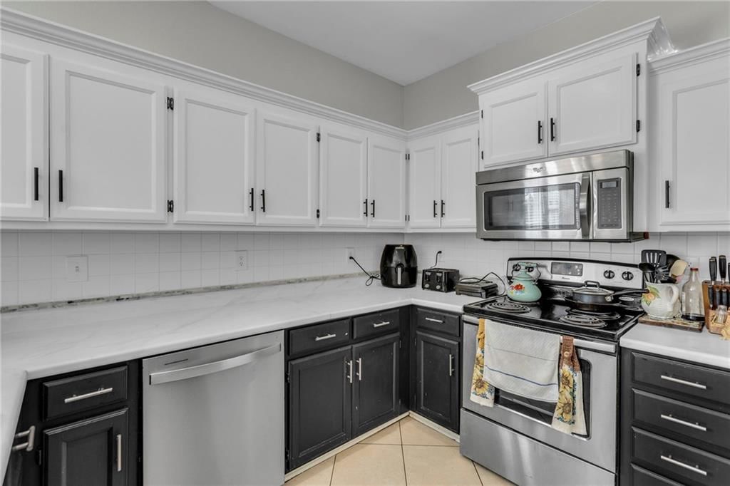 408 Eisenhower Road — photo 6