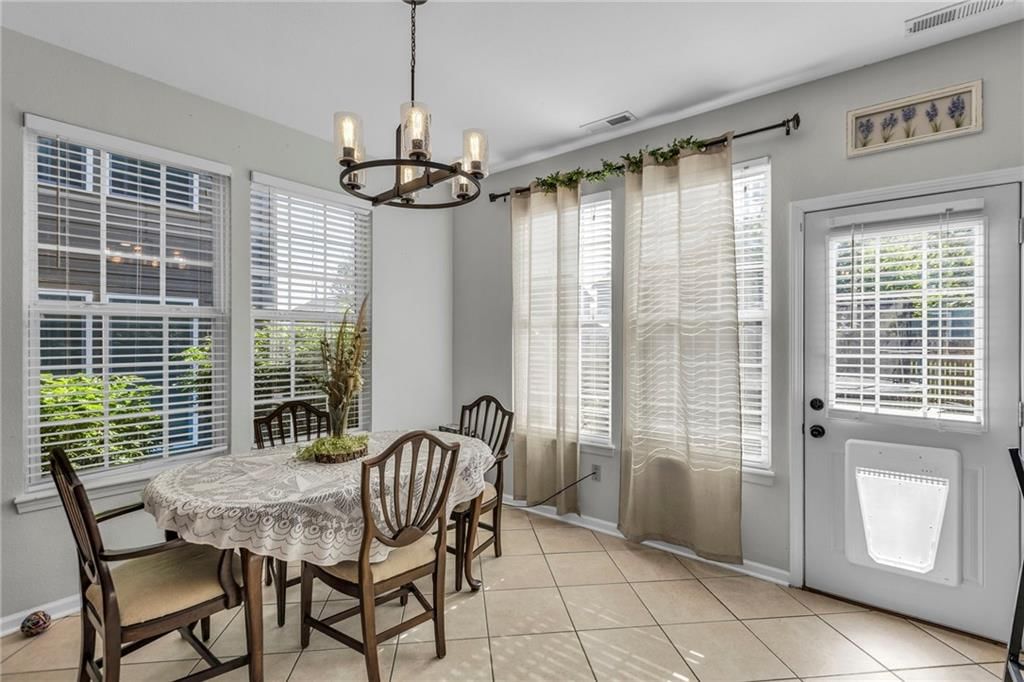 408 Eisenhower Road — photo 8