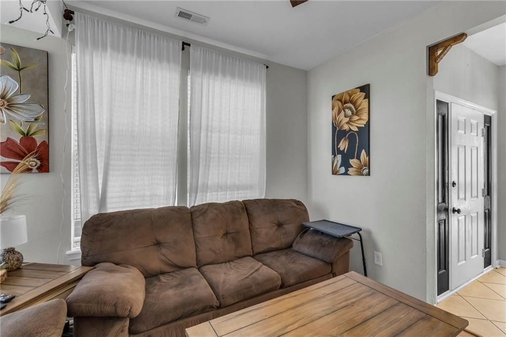 408 Eisenhower Road — photo 9
