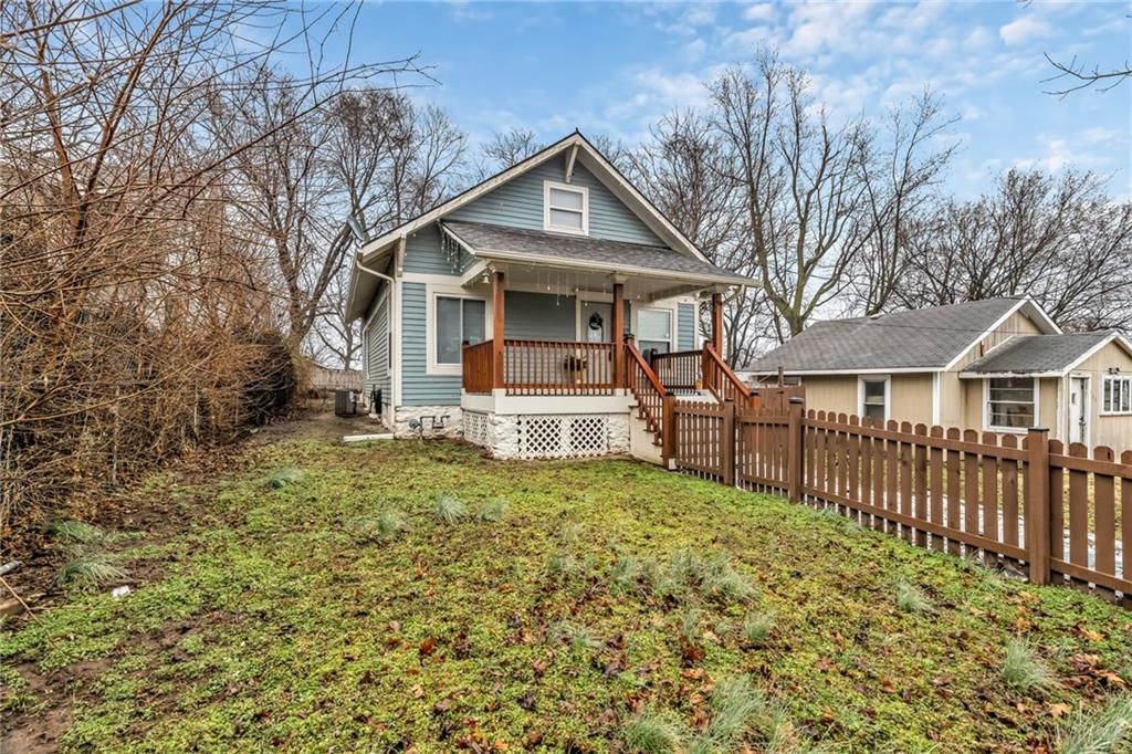 419 Wallace Avenue — photo 2