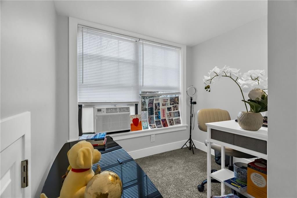 419 Wallace Avenue — photo 18
