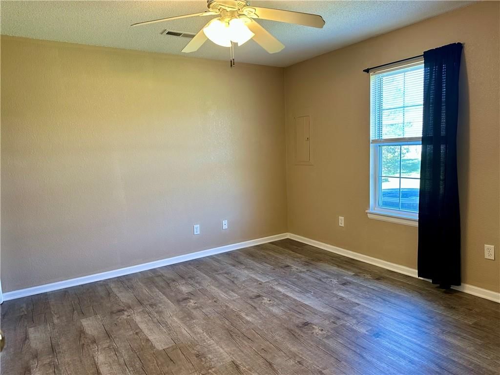 1014 SW Sandy Lane — photo 25