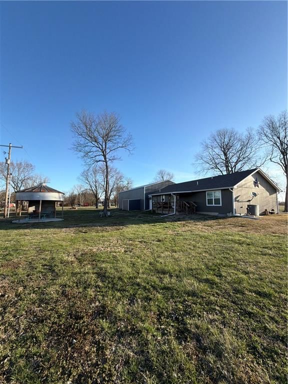 106 S PRESTON Street — photo 5