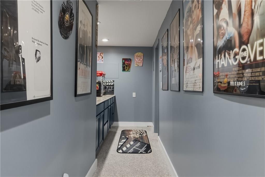 647 SW Crestview Drive — photo 9