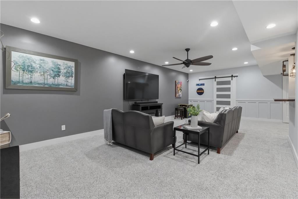 647 SW Crestview Drive — photo 14