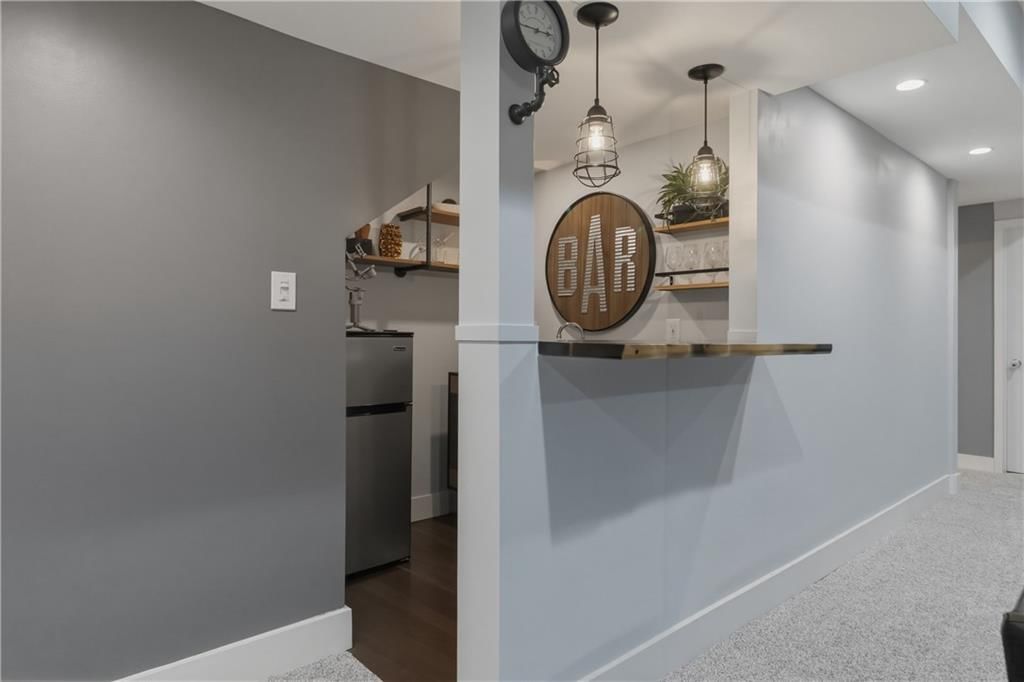 647 SW Crestview Drive — photo 15