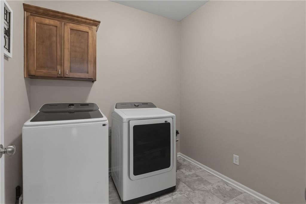 647 SW Crestview Drive — photo 45