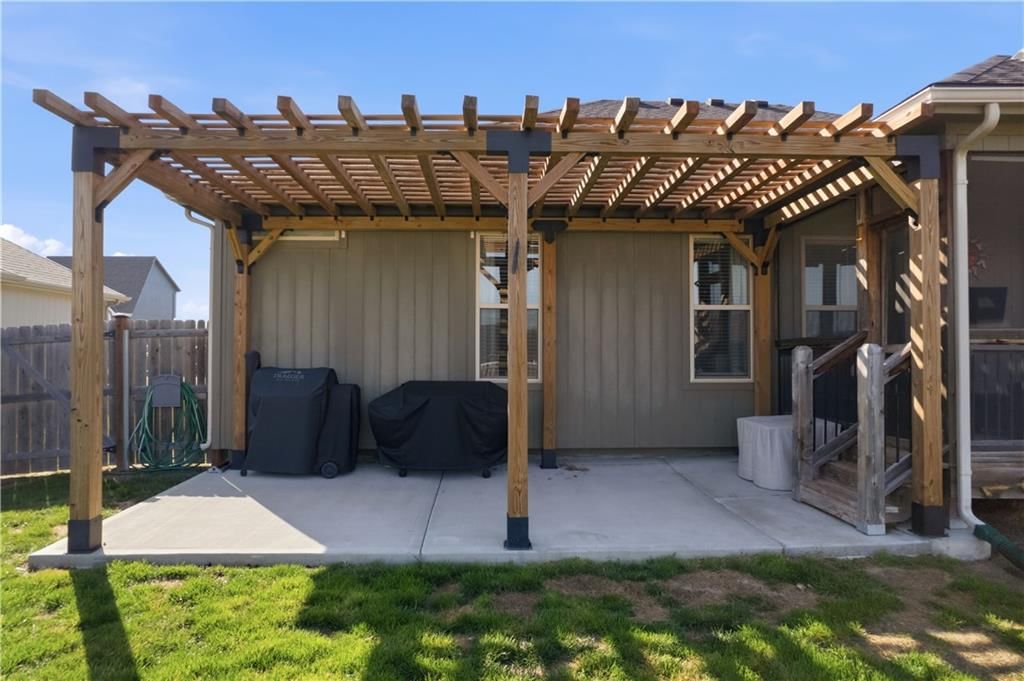 647 SW Crestview Drive — photo 49