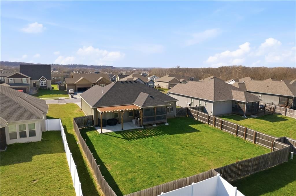 647 SW Crestview Drive — photo 51