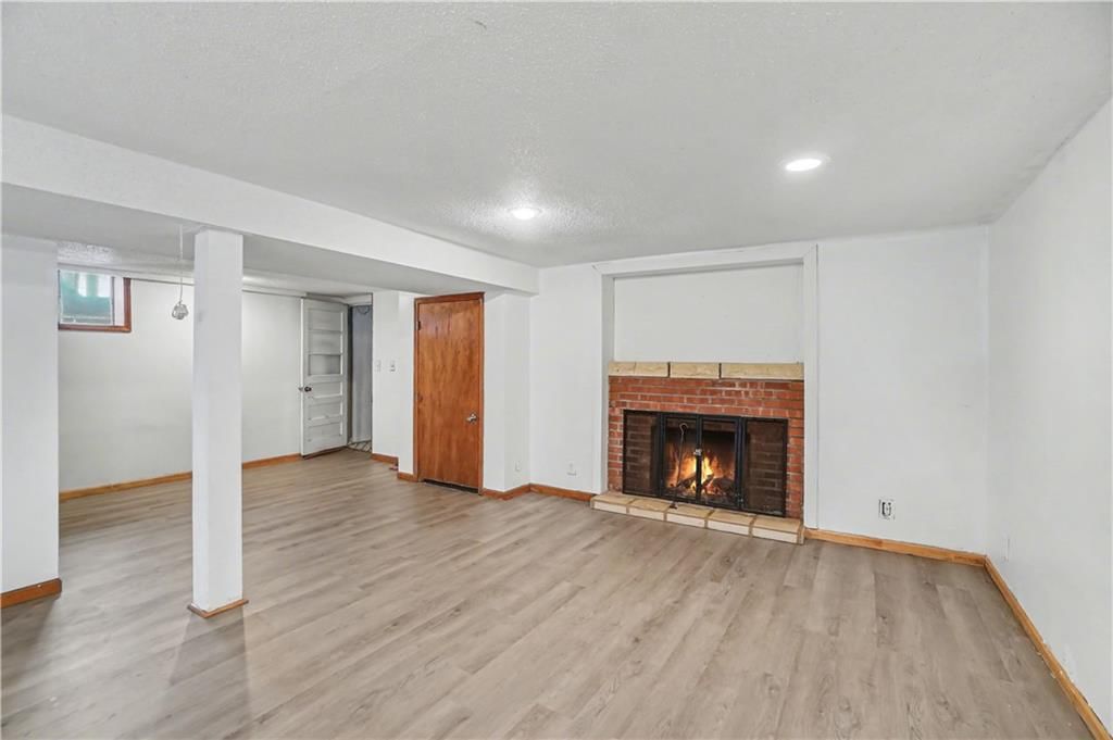 8225 WOOD Avenue — photo 7