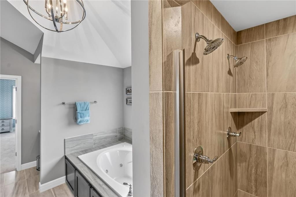 4011 W 157th Terrace — photo 30