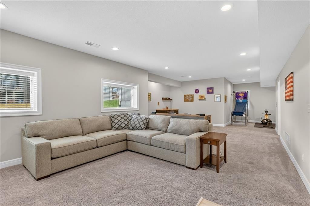 4011 W 157th Terrace — photo 46