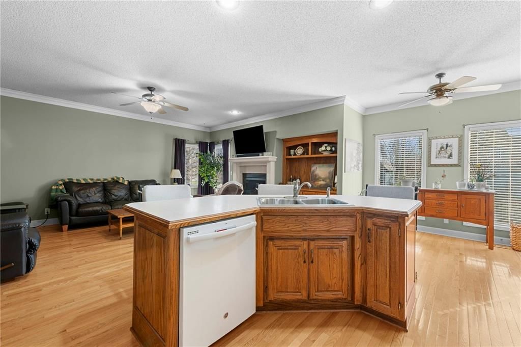 16313 S Chester Street — photo 10
