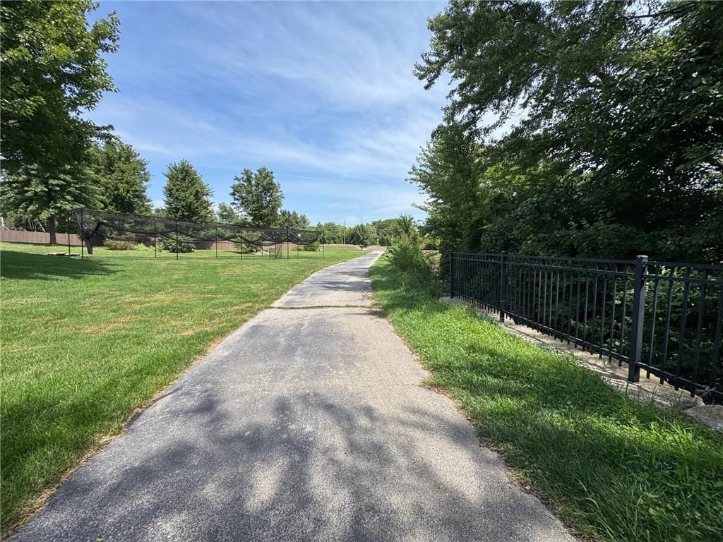 16313 S Chester Street — photo 32