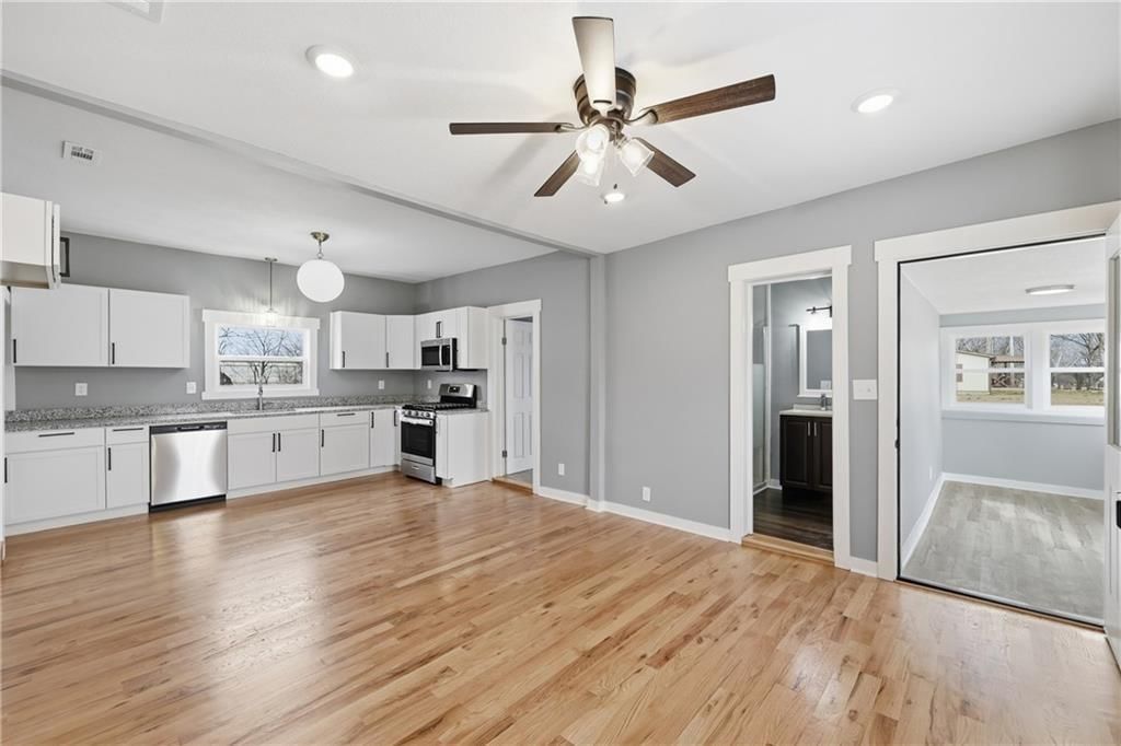 402 S Jefferson Street — photo 9