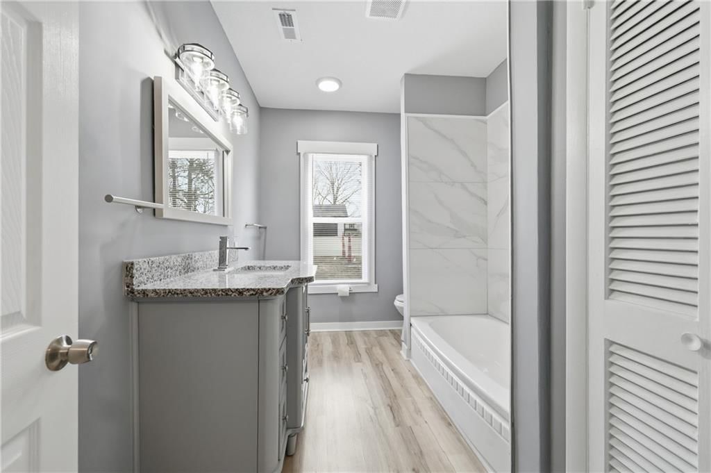 402 S Jefferson Street — photo 20