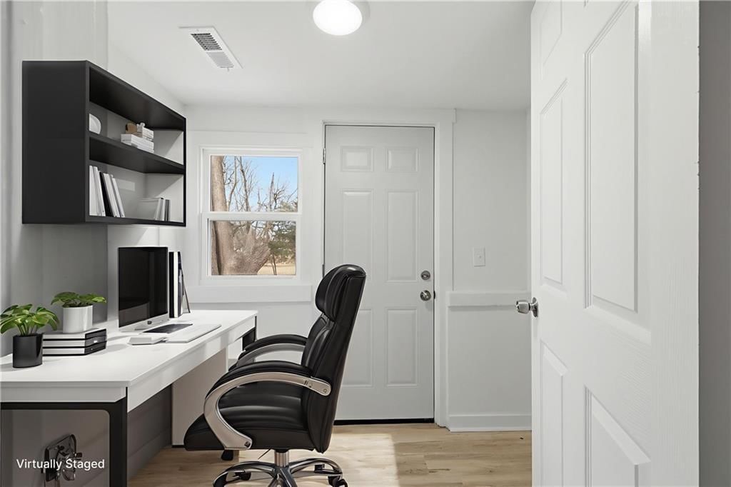 402 S Jefferson Street — photo 28