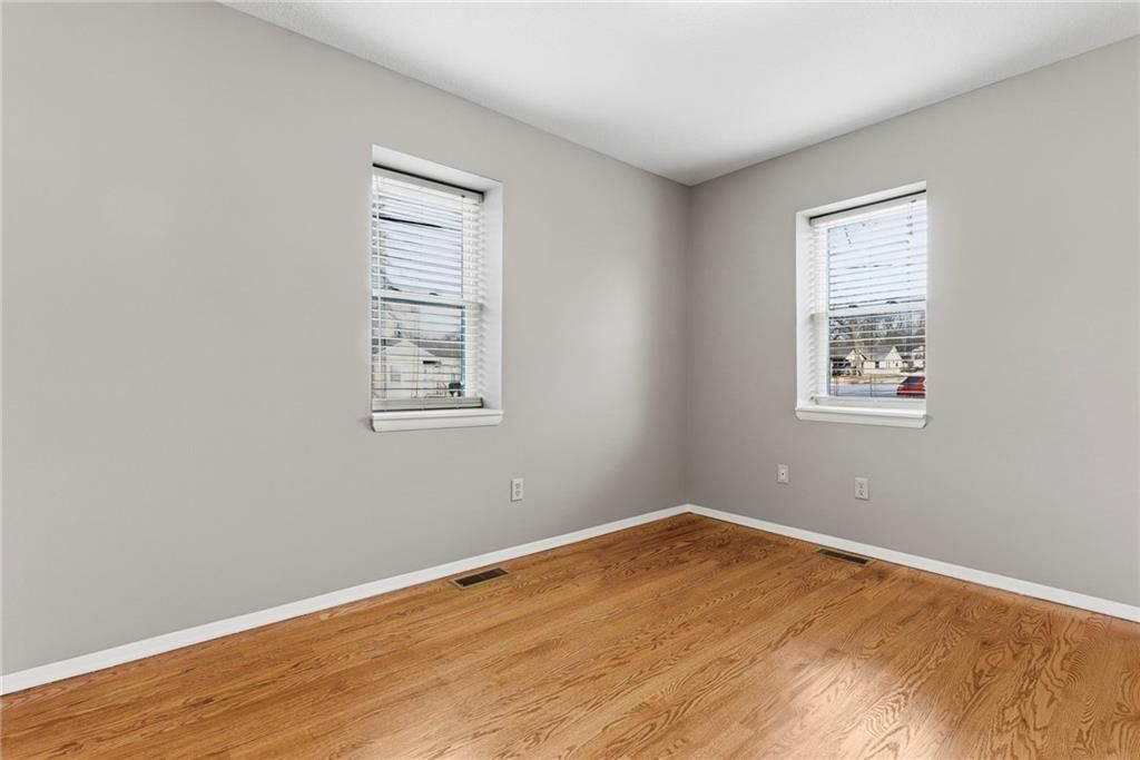 2509 S Sterling Avenue — photo 11