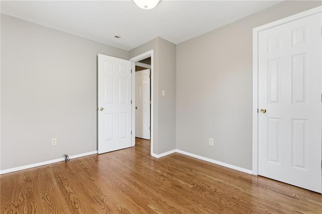 2509 S Sterling Avenue — photo 15