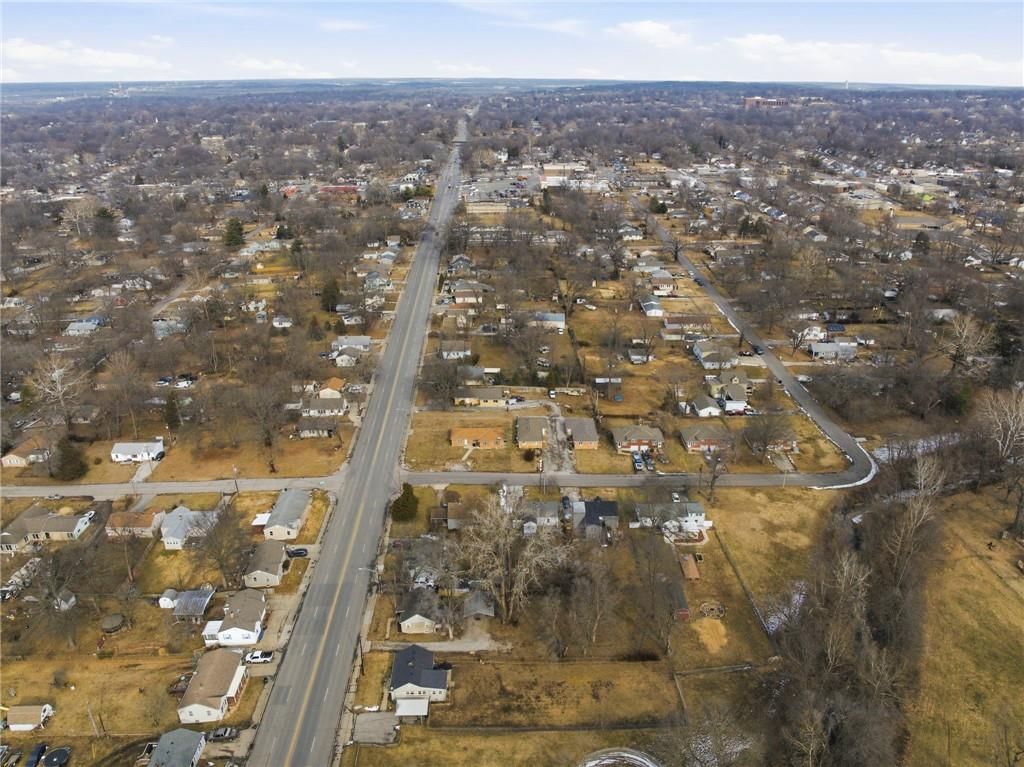 2509 S Sterling Avenue — photo 37