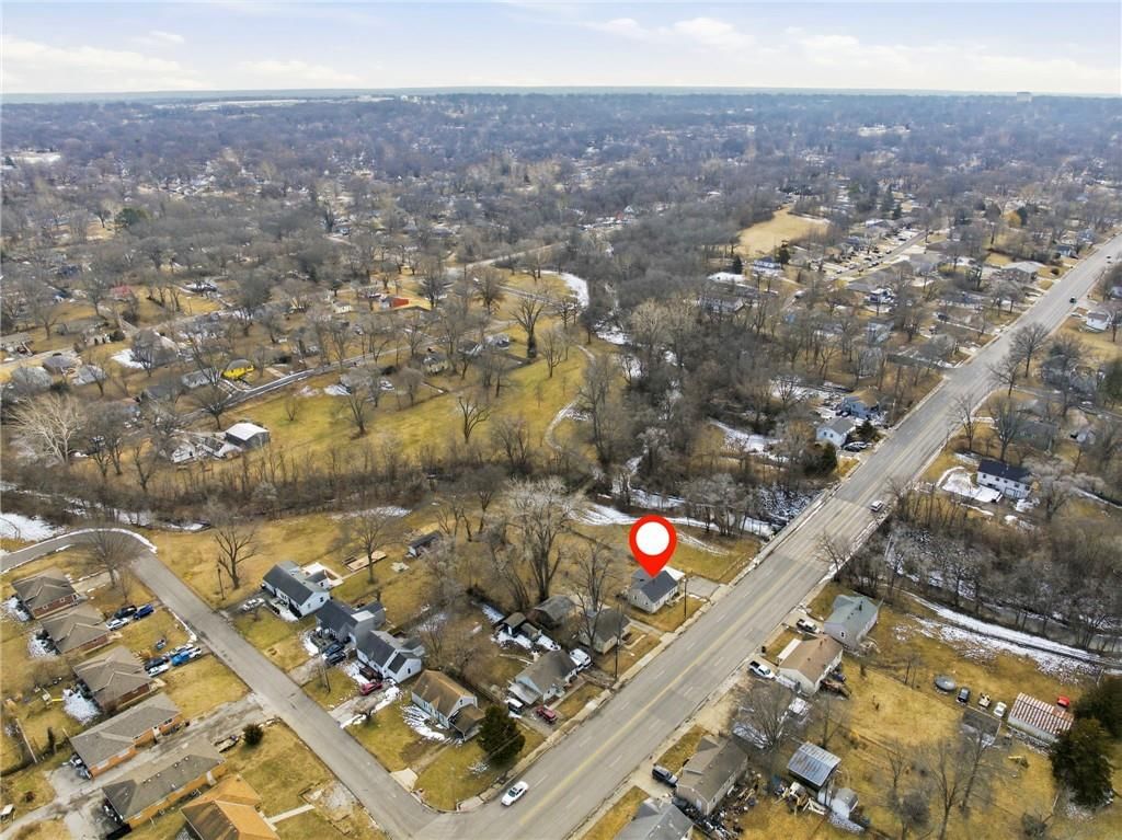 2509 S Sterling Avenue — photo 40